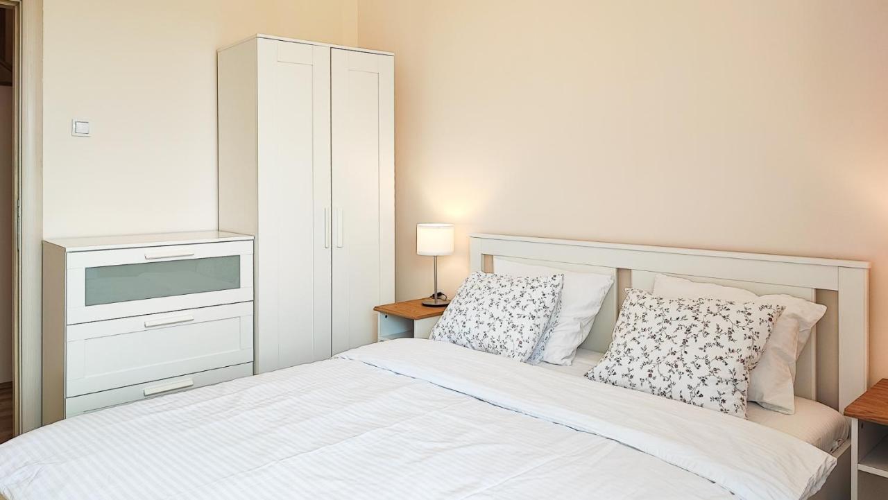 Filinhome Papa Suite 5 โนวีซาด ภายนอก รูปภาพ