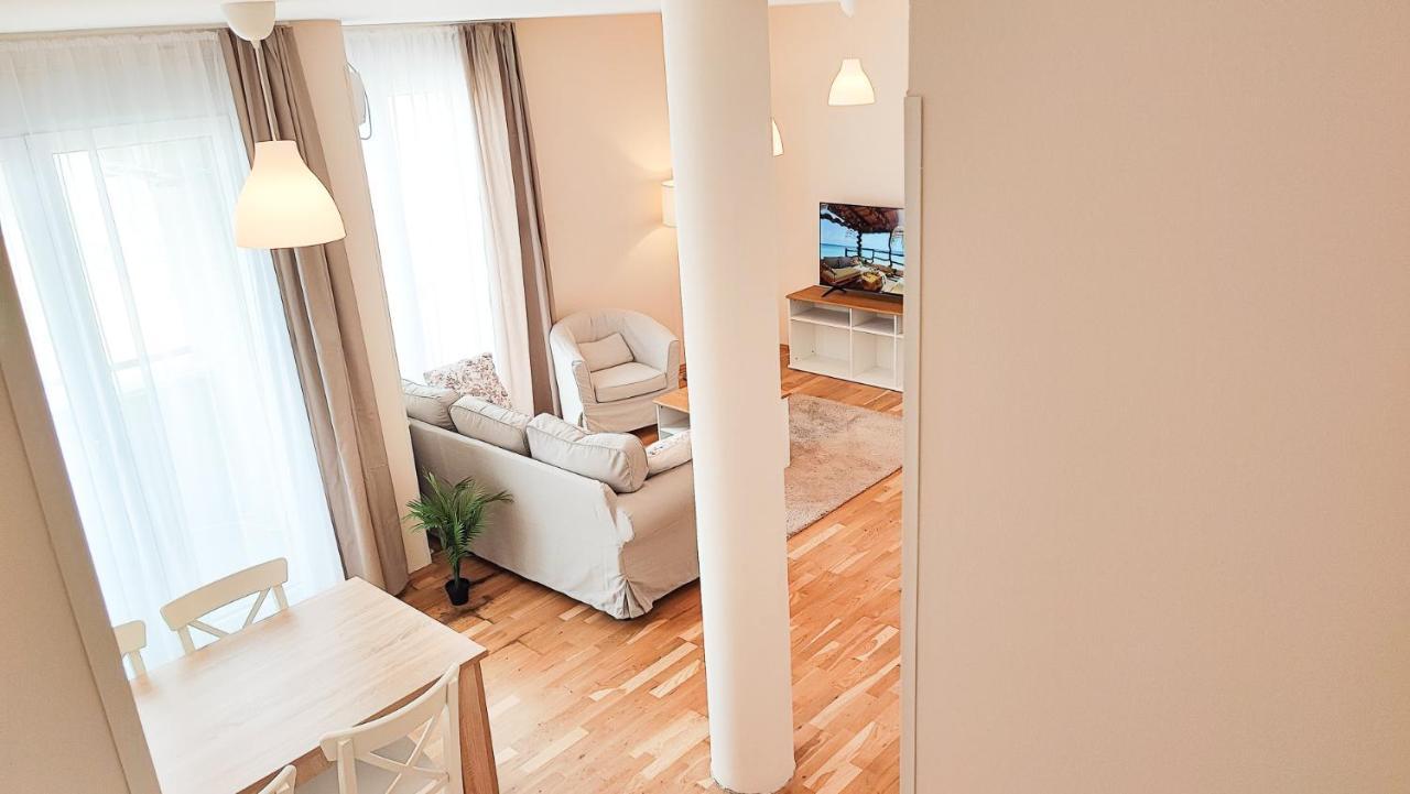 Filinhome Papa Suite 5 โนวีซาด ภายนอก รูปภาพ
